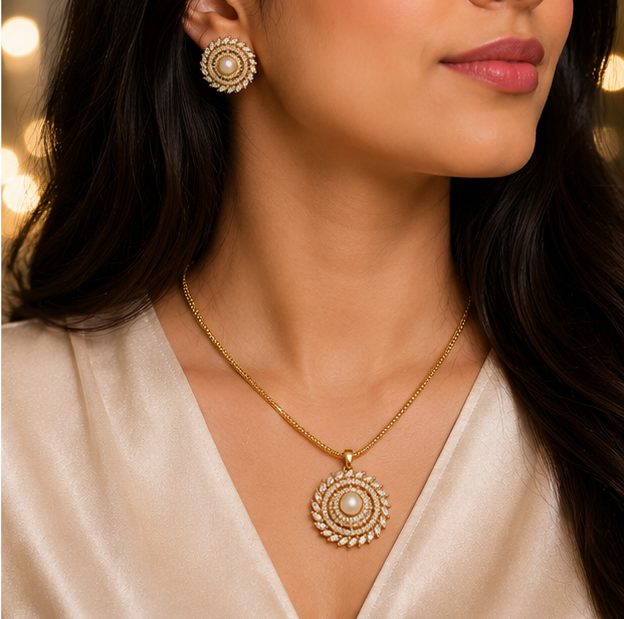 Pearl Radiance Pendant Set